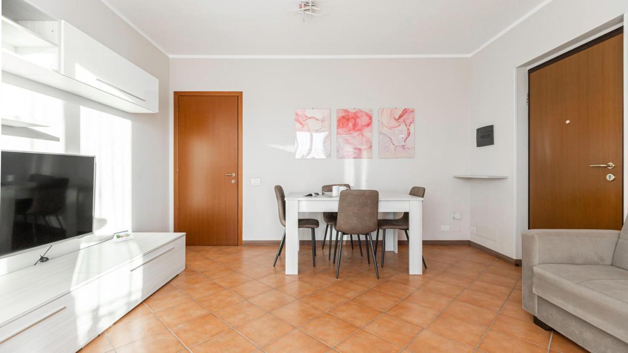 Italianway - Piazza Alboreto 72, Rozzano Eksteriør billede